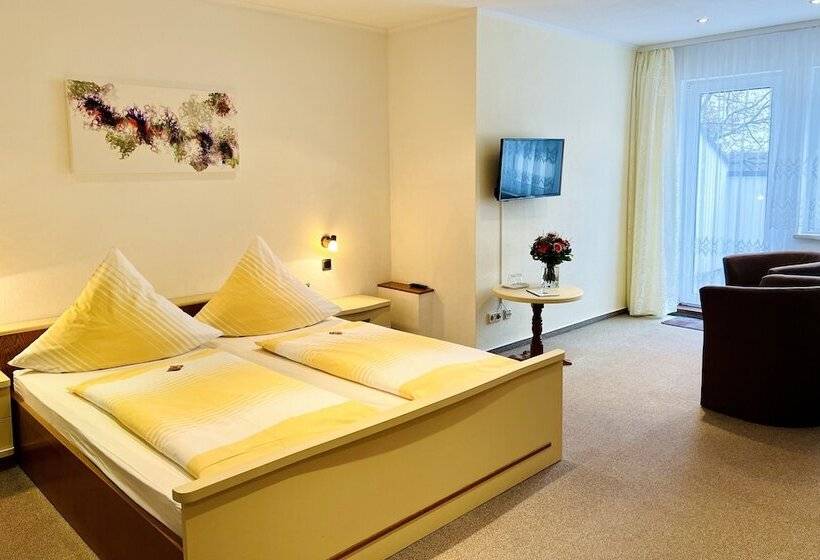 غرفة قياسية ثلاثية, Ingeburg