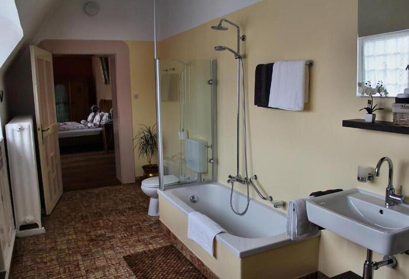 غرفة سوبيريور مزودة بشرفة, Kurvilla Am Park