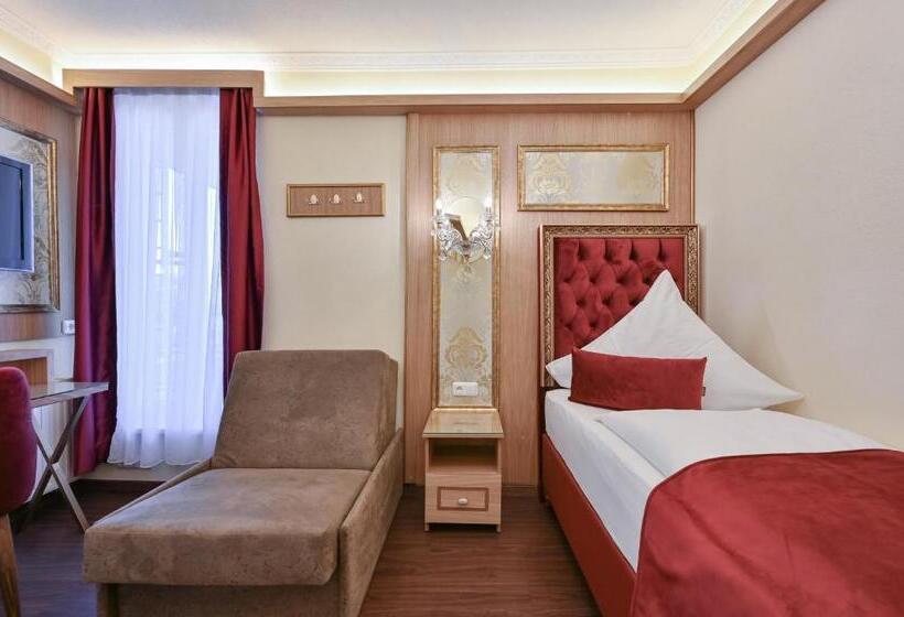 اتاق استاندارد یک نفره, Ludwigs