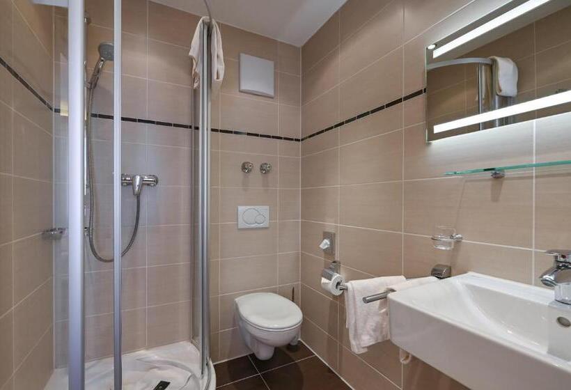 اتاق سوپریور, Ludwigs