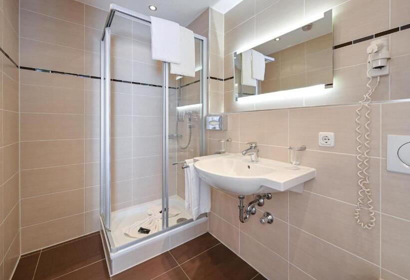 اتاق سوپریور, Ludwigs