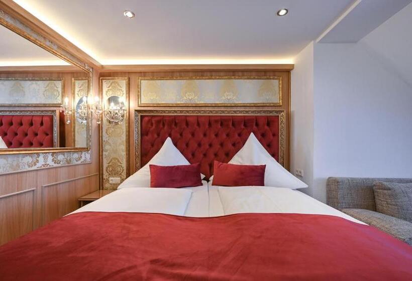 اتاق سوپریور, Ludwigs