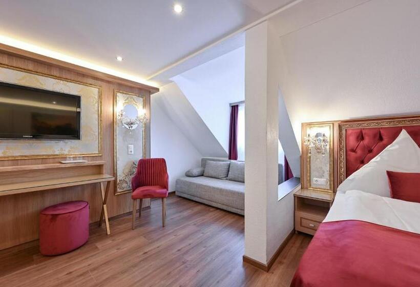 اتاق لوکس چهار تخته, Ludwigs