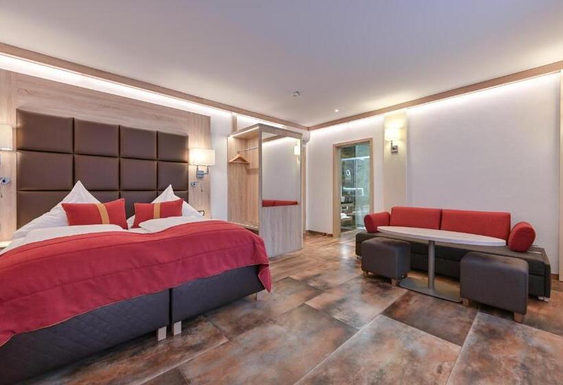 اتاق لوکس چهار تخته, Ludwigs