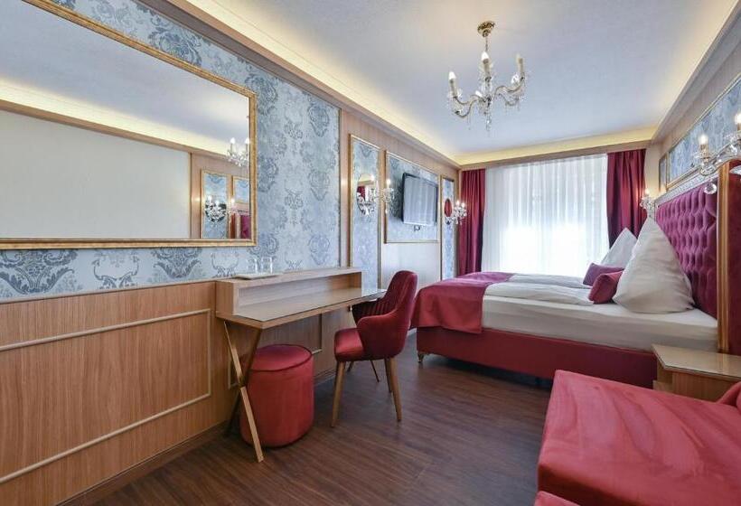 اتاق سوپریور چهار تخته, Ludwigs