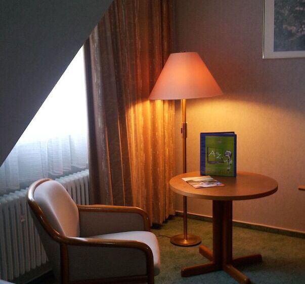 Quarto Estandar Individual, Orbtal