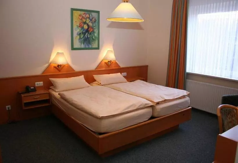 Standard-huone, Petersen