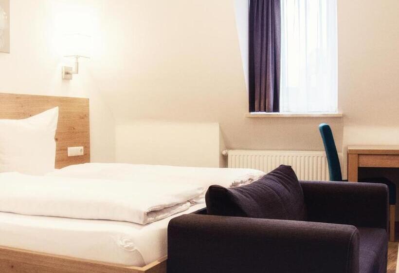 컴포트 룸, Stadtvilla Central