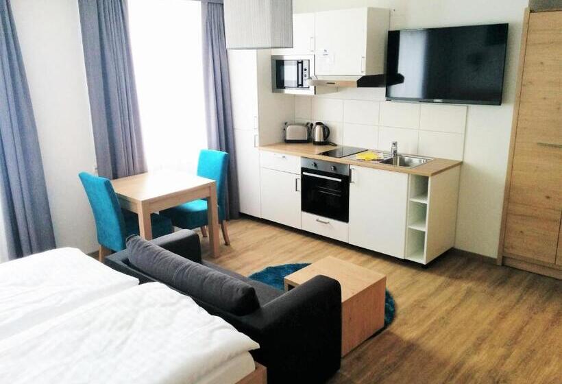 스탠다드 스튜디오, Stadtvilla Central