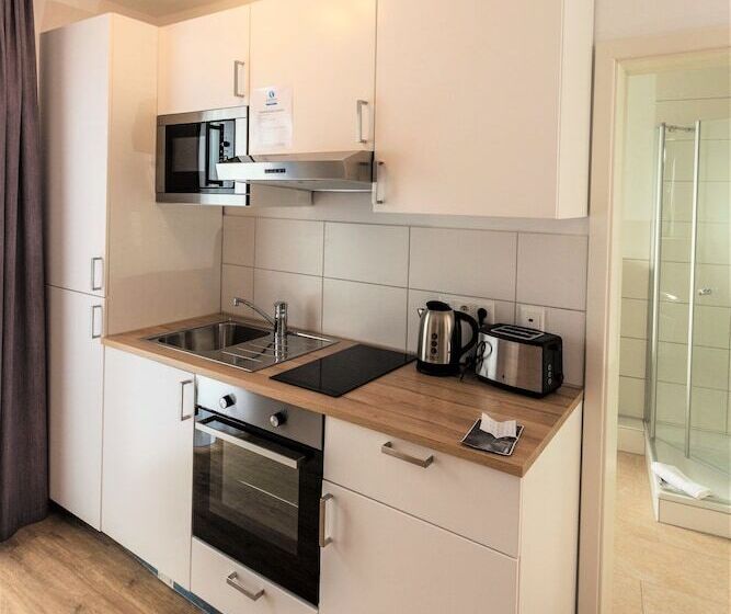 스탠다드 스튜디오, Stadtvilla Central