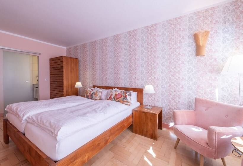 Номер Superior, Viva Sky