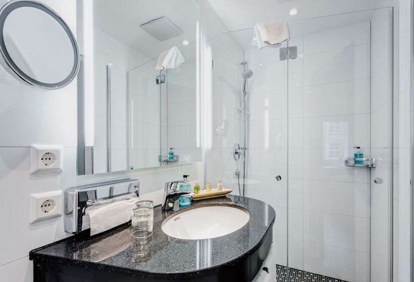 Номер Superior, Viva Sky