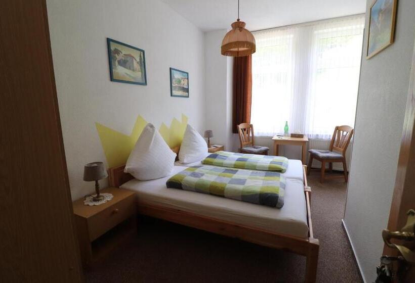 스탠다드 룸, Weißes Roß