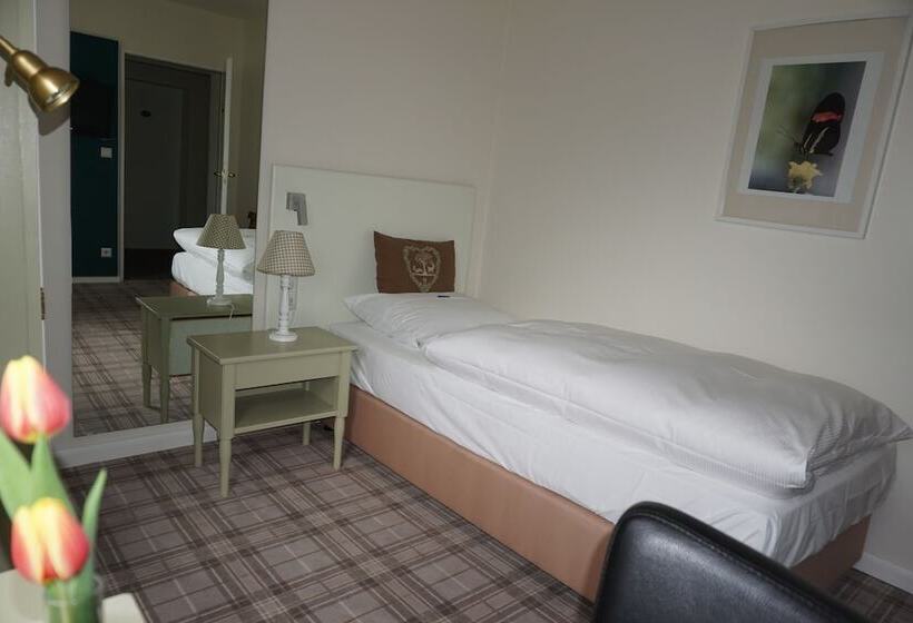 Quarto Estandar Individual, Landgasthof Lauterhausle