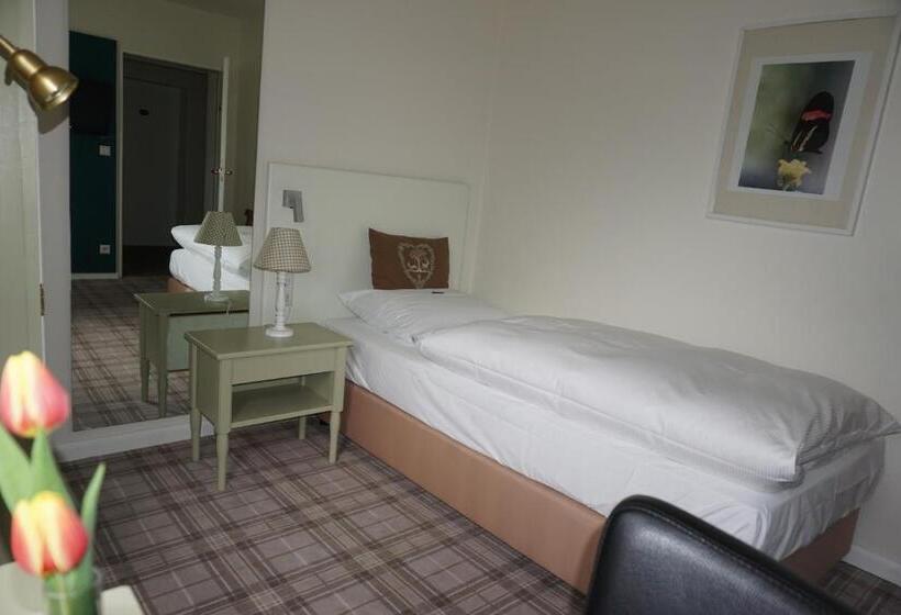 Quarto Estandar Individual, Landgasthof Lauterhausle