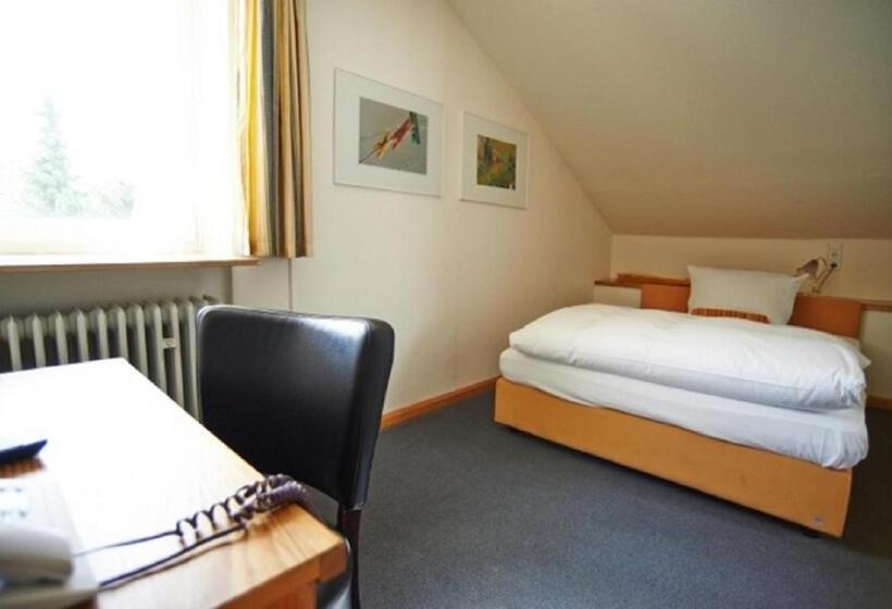 Quarto Basic Cama Casal, Landgasthof Lauterhausle