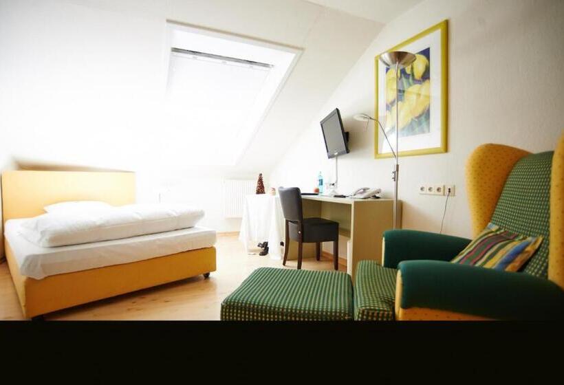 Quarto Basic Cama Casal, Landgasthof Lauterhausle