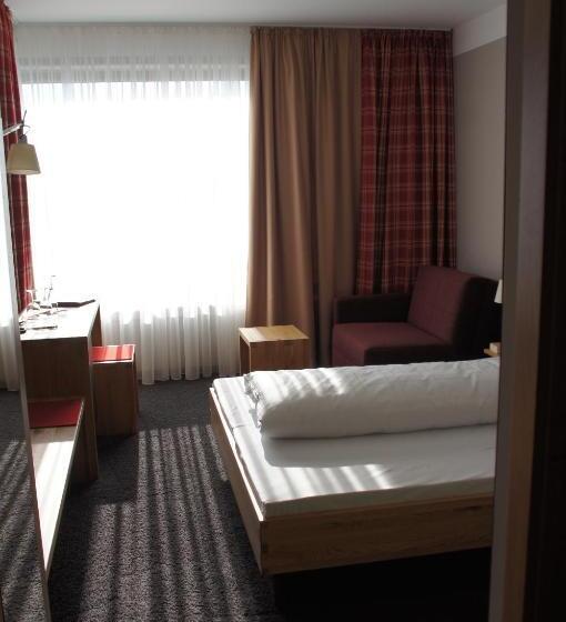 标准单人间, Linde