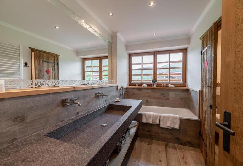 デラックススイート, Relais & Châteaux Gut Steinbach Hotel Chalets Spa