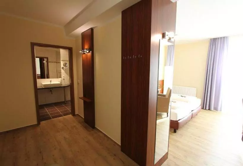 コンフォートルーム, Akzent Hotel Jonathan