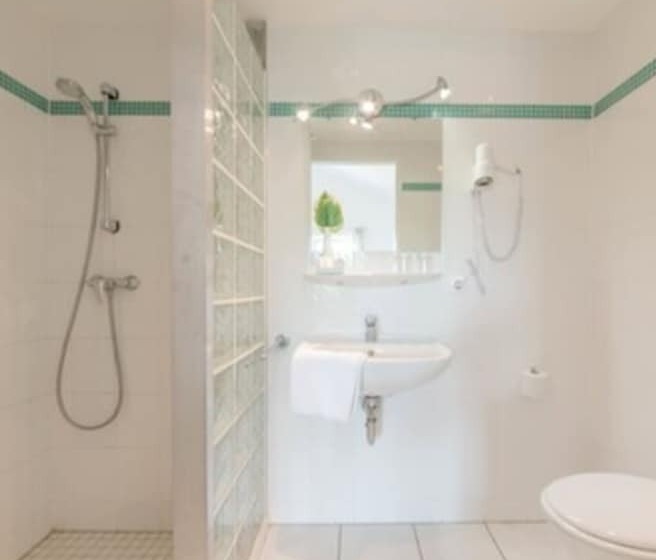 スタンダード4人部屋, Pension Wess