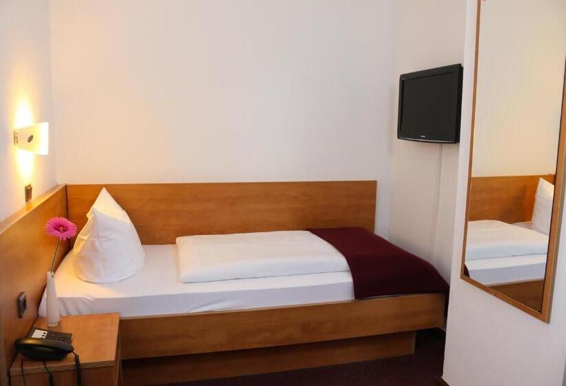 اتاق استاندارد یک نفره, City Hotel Journal