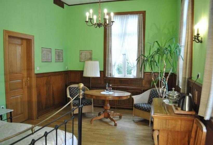 Romantic Room, Cramer Bed & Breakfast