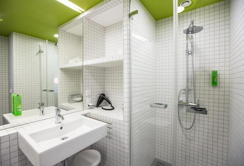 家庭间, Green City Hotel Vauban