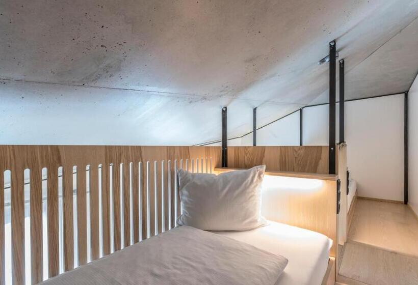 家庭间, Green City Hotel Vauban