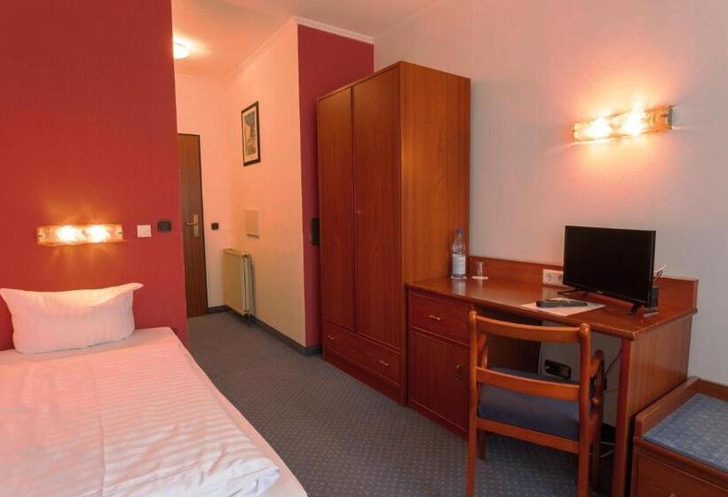 اتاق استاندارد یک نفره, Gut Hotel Tannenhof