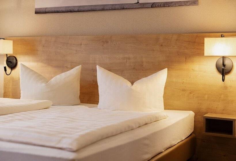 スーペリアールーム, Ahornhof