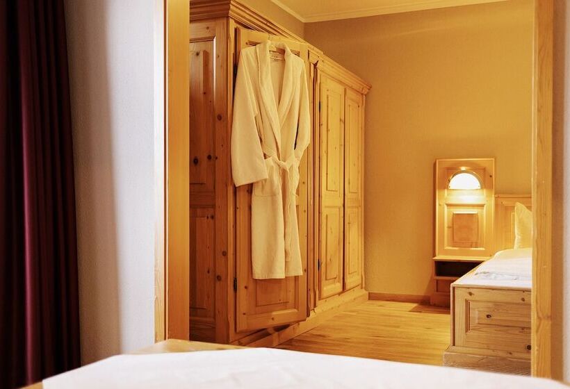 Quarto Familiar, Ahornhof