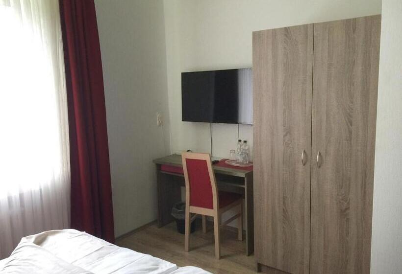 اتاق استاندارد, Central Hotel Troisdorf