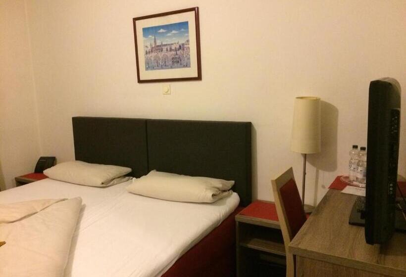 اتاق استاندارد, Central Hotel Troisdorf