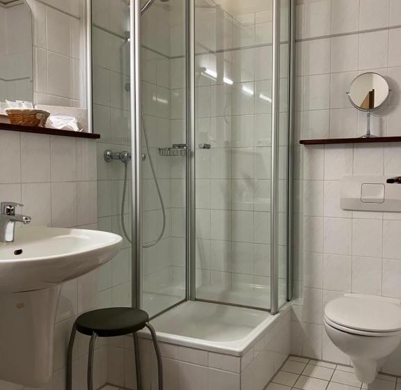 غرفة قياسية, Central