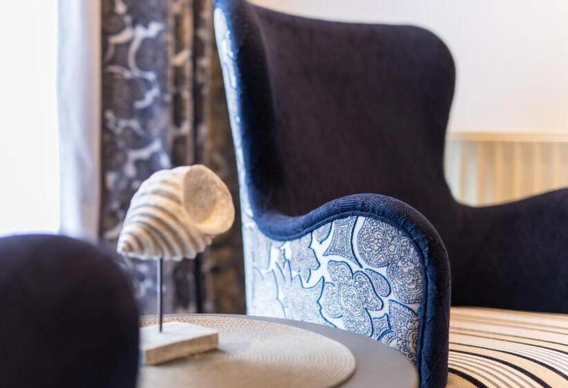 Номер Deluxe с Балконом, Graf Bentinck