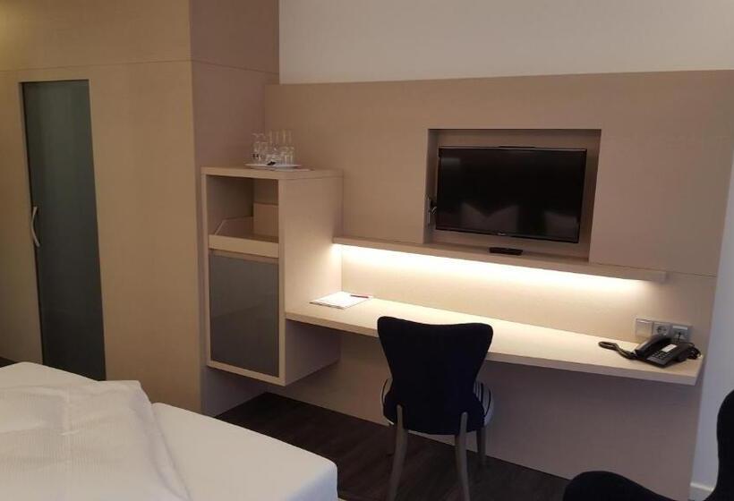 Номер Deluxe с Балконом, Graf Bentinck