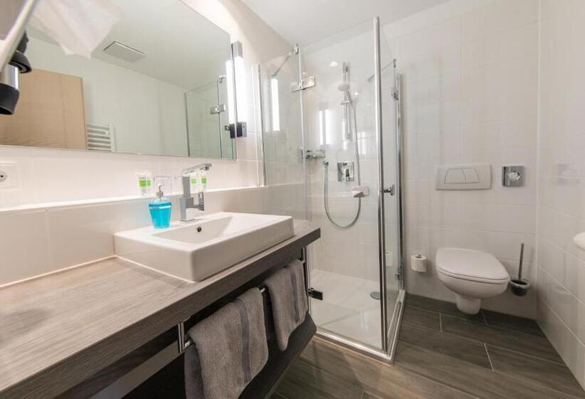 Номер Deluxe с Балконом, Graf Bentinck