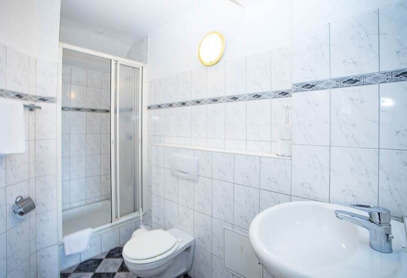 스탠다드 룸, Ratskeller