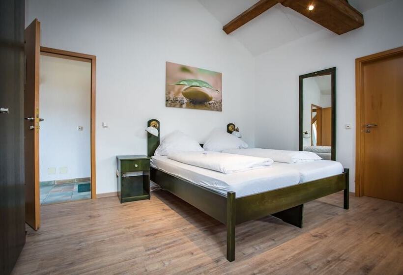 스탠다드 룸, Ratskeller