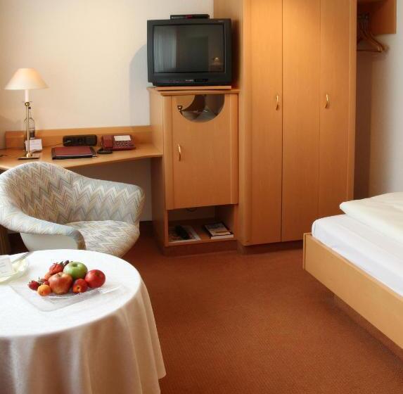 标准单人间, Rüters Park