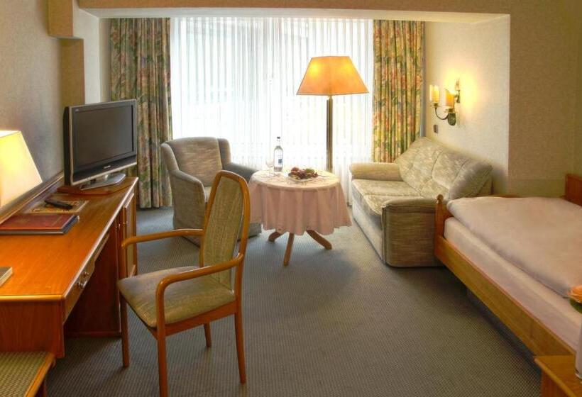 标准单人间, Rüters Park