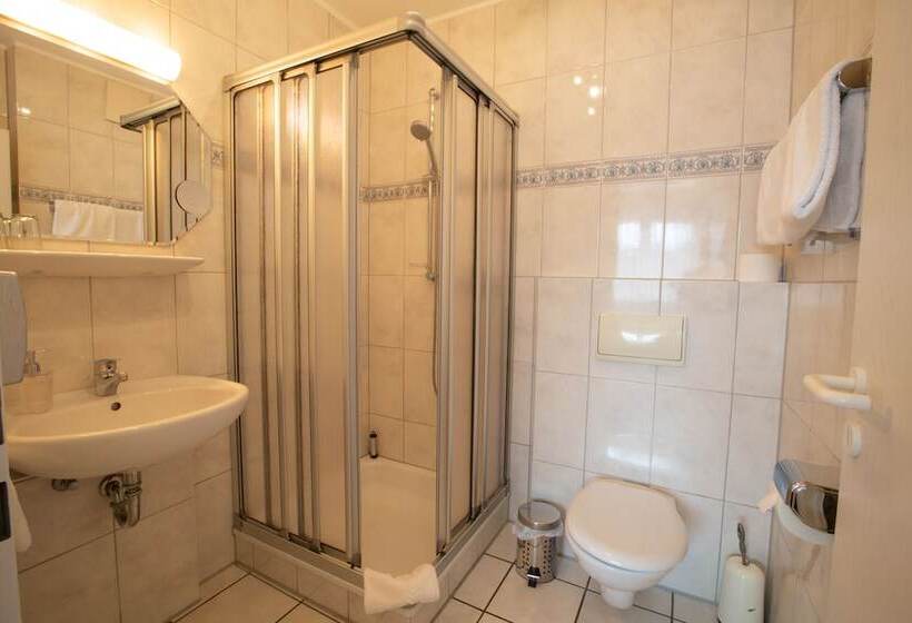 اتاق استاندارد, Zur Davert