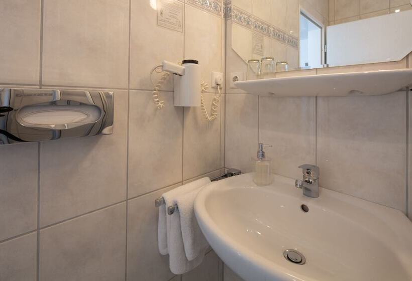 اتاق استاندارد, Zur Davert