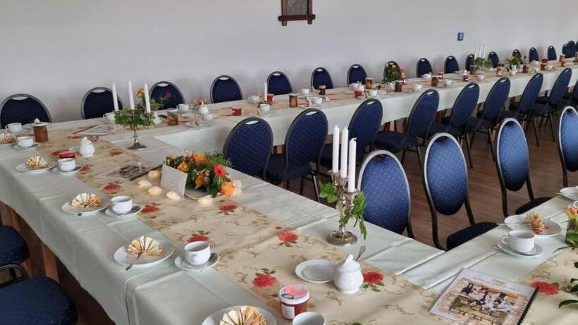 Номер Стандарт, Zur Krone