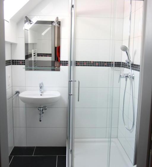 패밀리 룸, Altes Gasthaus Schröer