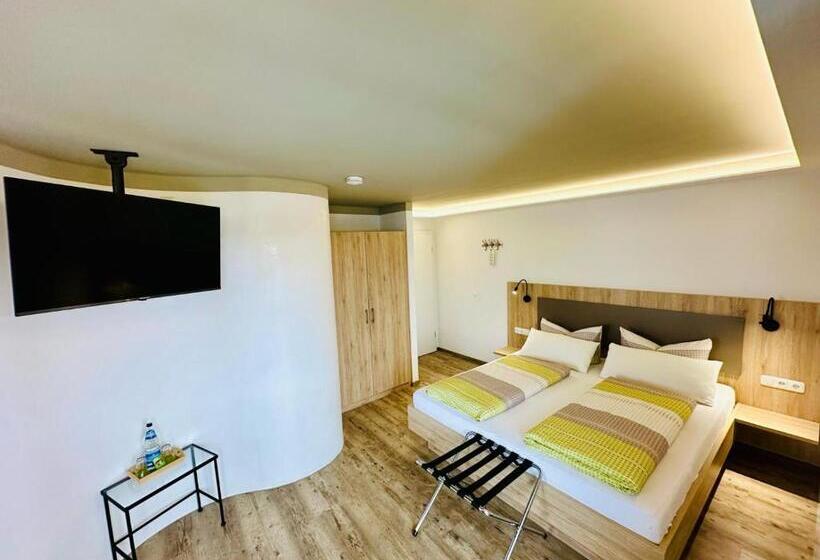 Номер Стандарт с Балконом, Gästehaus Bühler