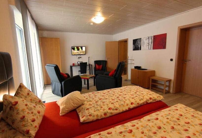 غرفة ديلوكس ثلاثية, Schröder S Hotelpension