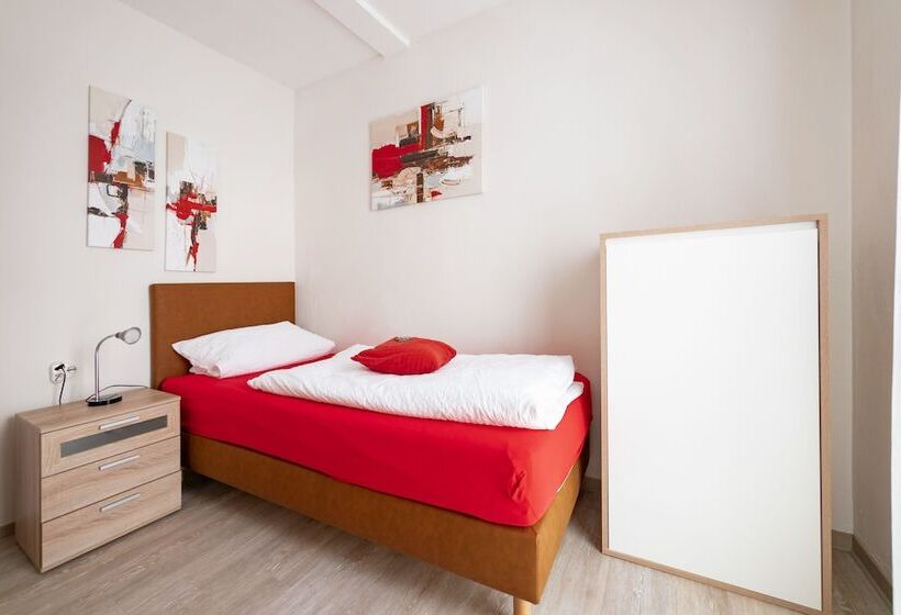 חדר דלוקס לשלושה, Schröder S Hotelpension