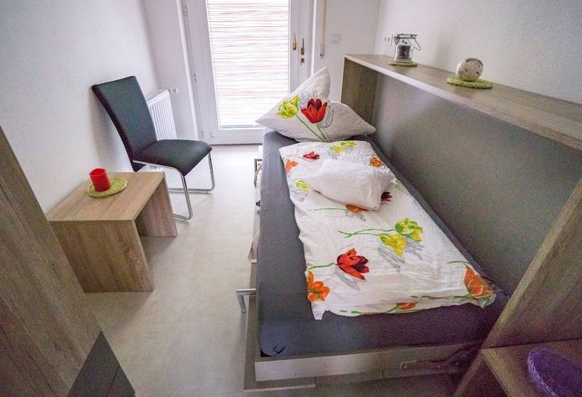 חדר דלוקס לשלושה, Schröder S Hotelpension